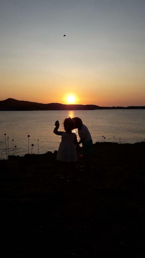 Casa Con Jardin ,Vistas Al Mar Y Atardecer En Playas De Fornells Apartment เอสเมร์คาดัล ภายนอก รูปภาพ